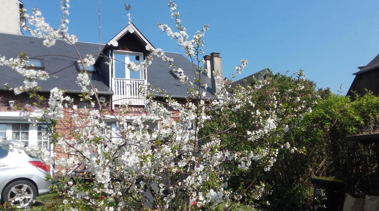 Vacances Paisibles Sur La Cote Fleurie. Trouville-sur-Mer Exterior photo
